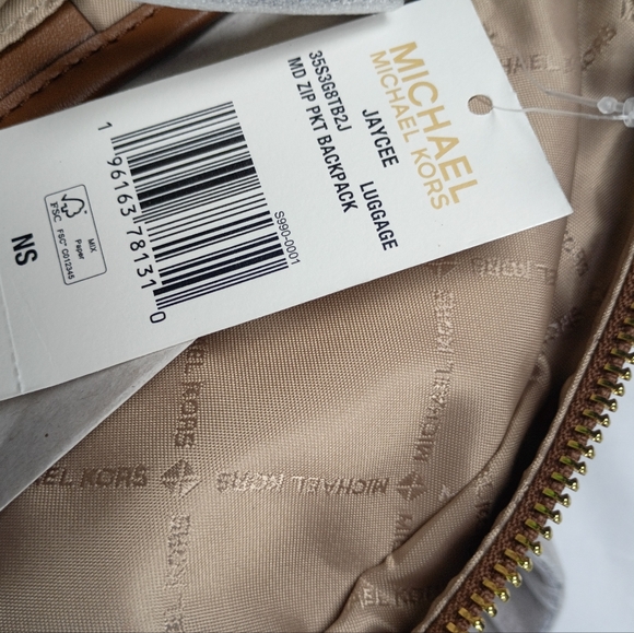 #3005 Brand new with tags, this authentic Michael Kors Jaycee Medium Zip Pocket - Picture 7 of 12